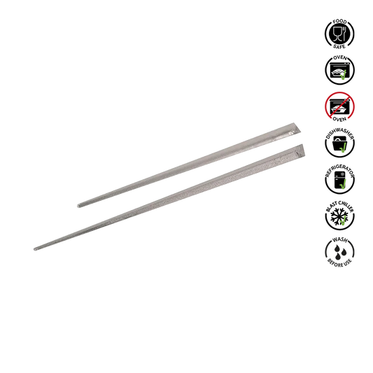 Two metal skewers on a white background with usage instructions icons.