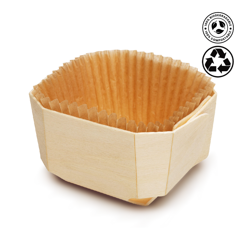 Wooden basket with a brown paper liner on a white background, featuring compostable and recyclable icons.